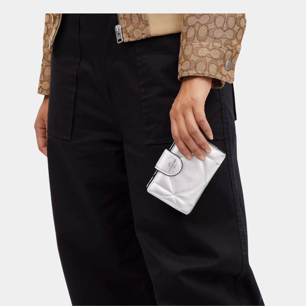 Coach Medium Corner Zip Wallet With Puffy Diamond Quilting
