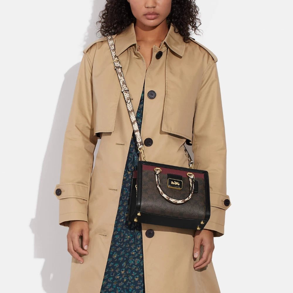 Coach Grace Carryall Bag In Signature Canvas - DIVA ONLINE STORE