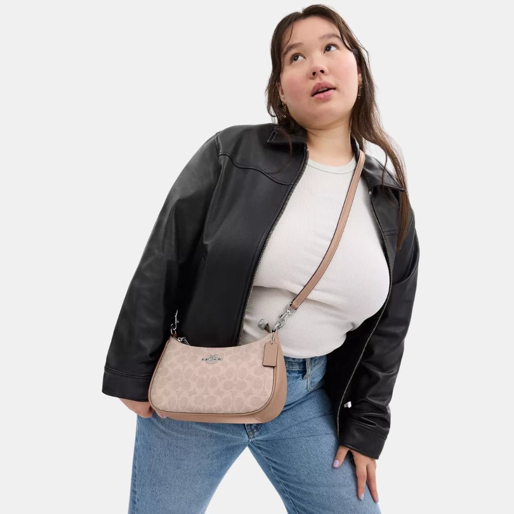 Coach Teri Shoulder Bag In Signature Canvas - DIVA ONLINE STORE